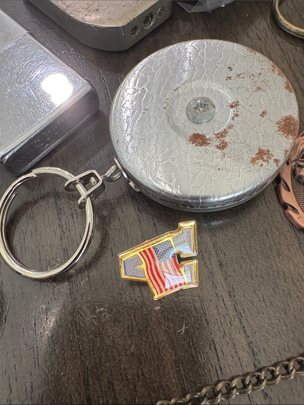 Memorabilia Mixed Vintage Ring Keychains & Pins Lot - Picture 9 of 16